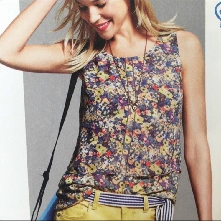 Cabi Women Multicolor Floral Tiered Sleeveless Tunic Top Style 5041 Size Medium